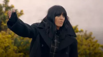 Camisa abotonada de tartán de James Purdey usada por Claudia Winkleman como se ve en Los traidores (temporada 4, episodio 1)