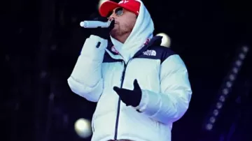 Chaqueta de Bailey Zimmerman para Nochevieja en Bailey Zimmerman - Plan B (Año Nuevo en vivo: Presentación de Nashville's Big Bash 2025)