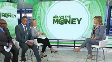 Cinq a Sept Louisa Blazer worn by Christine Romans as seen in Today on January 8, 2026