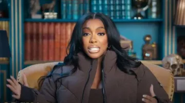 Alo Yoga Airlift Intrigue Bra worn by Porsha Williams as seen in The Traitors (S04E01)