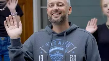 Le Sweat à Capuche Gris Nate Bargatze 2026
