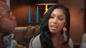 Chloé Gold-tone Faux Pearl clip Earrings worn by Porsha Williams as seen in The Traitors (S04E02)