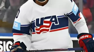 Maillot de l’équipe USA porté par Laila Edwards dans le Mouvement de la jeunesse dans le hockey féminin : USA Surges, Canada recherche des réponses