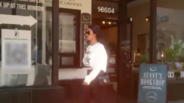 Gucci GG Marmont Chain Shoulder Bag worn by Golnesa Gharachedaghi as seen in The Valley: Persian Style (S01E01)