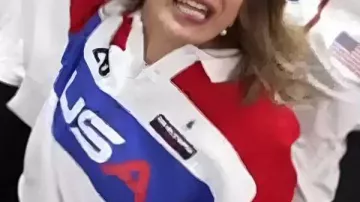 Hoy Show 2026 Hoda Kotb Team USA Polo Jersey que lleva Hoda Kotb en Today