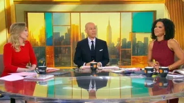 Vestido Smocked de L'Idée Bowery que lleva Adriana Díaz visto en CBS Mornings el 24 de diciembre de 2025