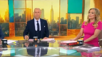 Vestido Midi de Alexia Admor Scuba llevado por Kelly O'Grady visto en CBS Mornings el 29 de diciembre de 2025