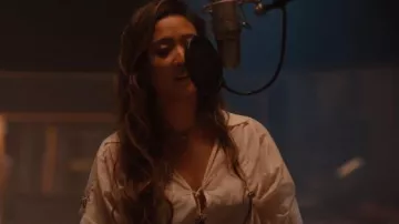 Nue Fine Jewelry Celeste Necklace in White Gold worn by Mindy Chen (Ashley Park) as seen in Emily in Paris (S05E09)