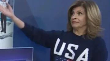 Hoy en día el equipo Hoda Kotb 2026 con la camiseta con bandera estadounidense (Hoda Kotb) en Today Show