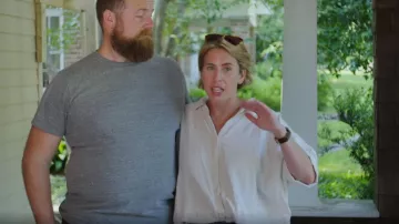 Heirloom Woven Cotton Gauze Button Down Shirt worn by Erin Napier as seen in Home Town (S10E02)