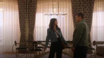 Isabel Marant Étoile Botsy Big Besace Satchel Bag worn by Bailey Nune (Jenna Dewan) as seen in The Rookie (S08E01)