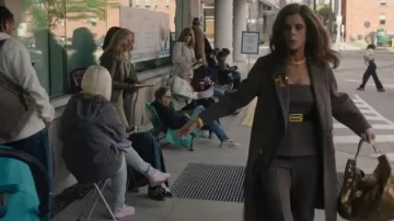 Aritzia The Effortless Pant™ worn by Kris (Meredith MacNeill) as seen in Small Achievable Goals (S02E02)