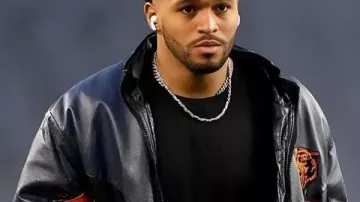 Roschon Johnson Wild Card Playoffs Chicago Bears Black Jacket worn by Roschon Johnson in Chicago Bears getting healthy at just the right time to face green bay Packers in wild card playoffs