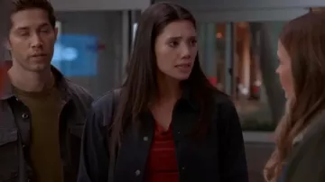 Wilfred Smooth Matter™ Anne T Shirt worn by Violet Mikami (Hanako Greensmith) as seen in Chicago Fire (S14E08)