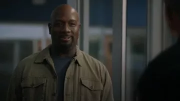 UNTUCKit Chadwick Herringbone Overshirt worn by Wade Grey (Richard T. Jones) as seen in The Rookie (S08E02)