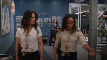 Madewell Relaxed V-Neck Tee Relaxed V-Neck Tee worn by Angela Lopez (Alyssa Diaz) as seen in The Rookie (S08E02)