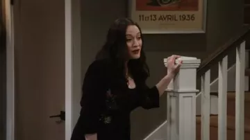 Cinq a Sept Floral Mixed Media Scrunched Cheyenne Blazer worn by Riley Parker (Kat Dennings) as seen in Shifting Gears (S02E10)