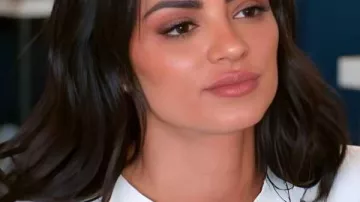 The Valley Persian Style S1 Golnesa Gharachedaghi Cowboys Sweatshirt worn by (Golnesa Gharachedaghi) in The Valley: Persian Style