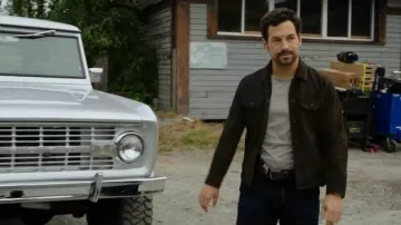 Banana Republic Heritage Suede Trucker Jacket worn by Cole Ellis (Giacomo Gianniotti) as seen in Wild Cards (S03E02)