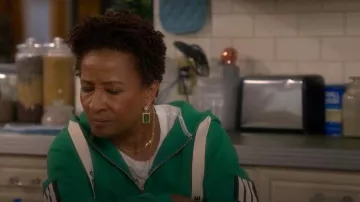Madewell Mixed Chain Chunky Crescent Moon Necklace Set worn by Lucretia (Wanda Sykes) as seen in The Upshaws (S07E01)