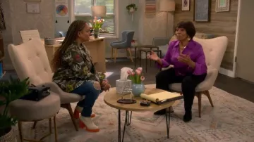 Sorel Brex™ Talon zippé céramique décolorée/orange optimisé portée par Regina (Kim Fields) comme on le voit dans The Upshaws (S07E01)