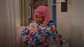 Gsou snow Ski Jacket and Pants Set Ski Suit Snowsuit worn by Lucretia (Wanda Sykes) as seen in The Upshaws (S07E05)
