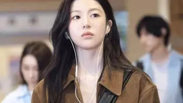 Can This Love Be Translated 2026 Go Youn-jung Brown Jacket worn by Cha Mu-hee (Go Youn-jung) in Can This Love Be Translated?