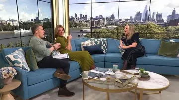 Bottes aiguilles en cuir montant L.K.Bennett Caterina portées par Cat Deeley telles que vues dans This Morning en janvier 2026
