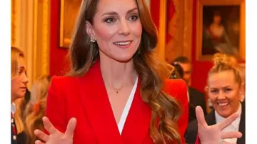 England Women’s Rugby Team Reception Kate Middleton Blazer worn by Catherine, Duchess of Cambridge in Kate Middleton Breaks Royal Tradition for Meeting With England Rugby Team | E! News