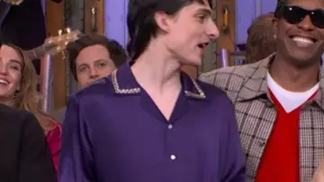 SNL S51 Camisa de seda Finn Wolfhard llevada por (Finn Wolfhard) en Saturday Night Live