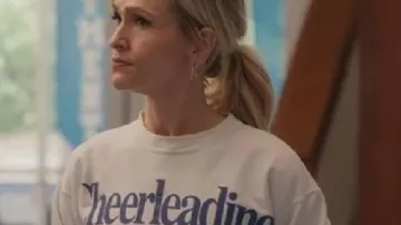 Stumble Courteney Potter White Sweatshirt worn by Courteney Potter (Jenn Lyon) as seen in Stumble (S01)