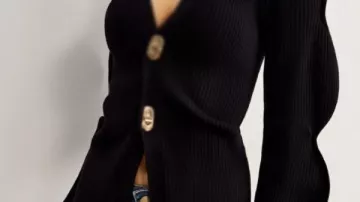 Black Knit Cardigan worn by (Natasha Kashanian Boroumand) in The Valley: Persian Style
