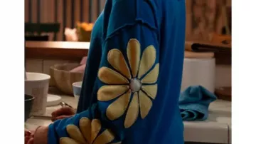 Floral Sleeves Sweater of Morgan Gillory (Kaitlin Olson) in High Potential (S02)