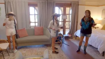 Asics Black/Pink Gel Ventura 9 Sneakers worn by Kyle Richards as seen in The Real Housewives of Beverly Hills (S15E05)