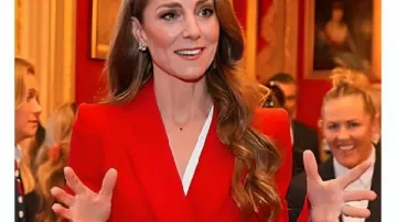 Kate Middleton England Team Reception Blazer in Kate Middleton Breaks Royal Tradition for Meeting With England Rugby Team | E! News