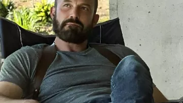 The Rip Ben Affleck Grey Tee worn by Det. Sgt. JD Byrne (Ben Affleck) as seen in The Rip