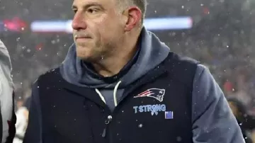 Mike Vrabel Patriots AFC Divisional T Strong Vest in Mike Vrabel on the Broncos: "It Will Be the Best Defense We Have Played to Date." | Press Conference