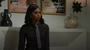 Urban Outfitters Leilani Slim Button Up Shirt worn by Kat Richardson (Colby Muhammad) as seen in Beyond the Gates (S02E05)