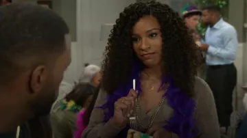 Wilfred SoftSpoke™ Cassidy Sweater worn by Naomi Hamilton (Arielle Prepetit) as seen in Beyond the Gates (S02E05)