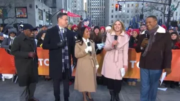 Mackage Shia-SLB 2-in-1 Double Face Wool Coat with Removable Bib worn by Jenna Bush Hager as seen in Today on January 20, 2026