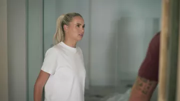H&M Oversized T Shirt worn by Molly-Mae Hague as seen in Molly-Mae: Behind It All (S03E04)