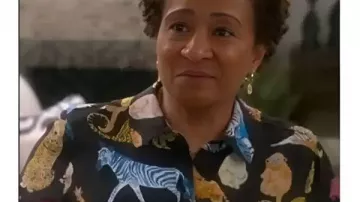 Wanda Sykes The Upshaws S07 Animal Print Shirt worn by Lucretia (Wanda Sykes) in The Upshaws