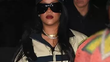 Chaqueta Rihanna de SNL S51 vista en Saturday Night Live