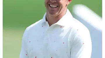 Rory McIlroy Hero Dubai Desert Classic 2026 Shirt