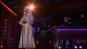 Zimmermann Memento Embroidered Midi Skirt worn by Natalie Grant as seen in The Kelly Clarkson Show on  January 21, 2026