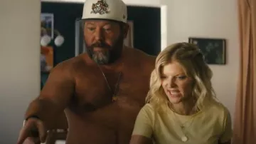 Bella + Camiseta de Heather Jersey de lona Relaxed Fit llevada por LeeAnn Kreischer (Arden Myrin) tal como se ve en Free Bert (S01E02)