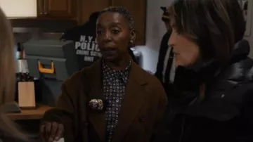 Max Mara Studio Boccale Silk Shirt worn by Chief Tynan (Noma Dumezweni) as seen in Law & Order: Special Victims Unit (S27E11)