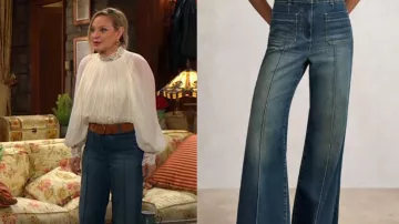 Jeans con bolsillo delantero de Sharon Newman, de The Young and the Restless 2026, usados por Sharon Collins (Sharon Case) en The Young and the Restless (T52)