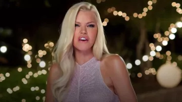 Robe Marsann Retrofete portée par Sophie Monk telle que vue dans Love Island Australia (S07E03)