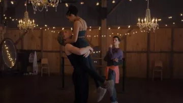Offline By Aerie Real Me Hold Up! Keyhole Sports Bra worn by Riley Monroe (Millie Davis) as seen in Finding Her Edge (S01E08)